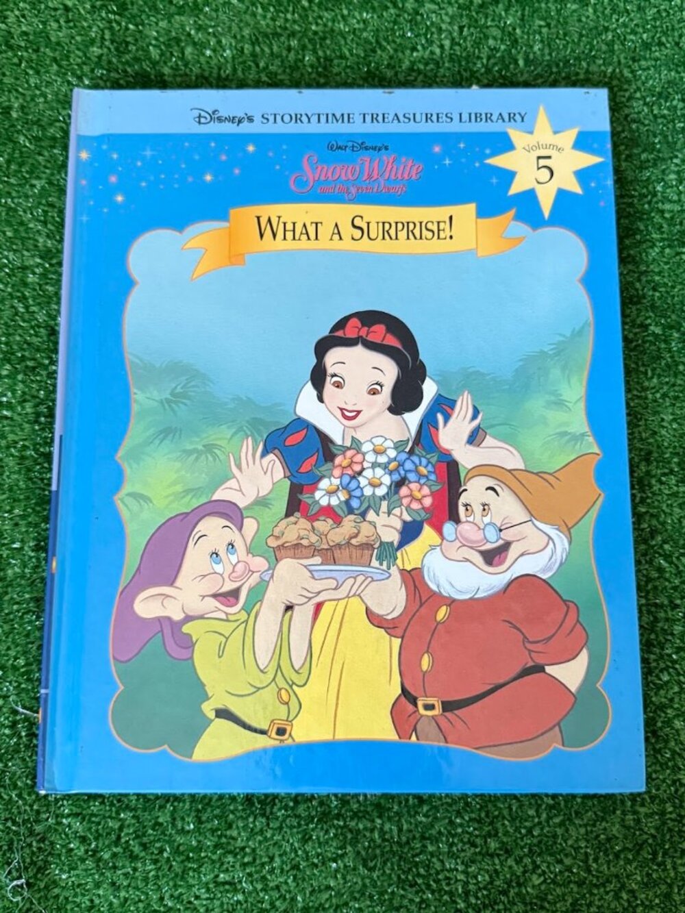 1998 Disney’s Snow White What a Surprise Hardcover Book Storytime Treasures 5